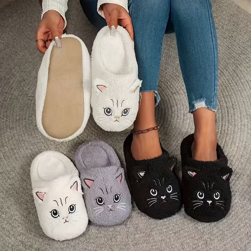 Embroidery Garments - Cozy Unisex Plush Slippers with Cat